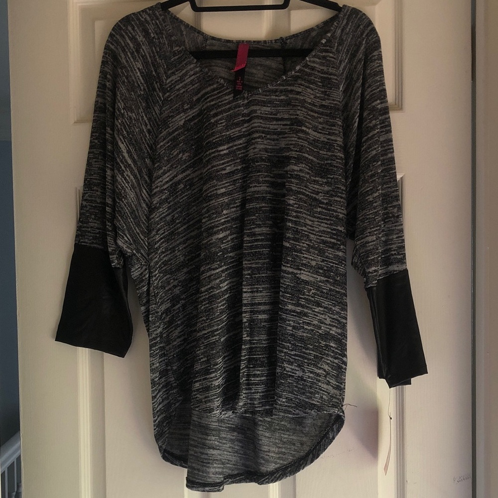 Pure Energy Heathered Black & Gray Pullover Tunic